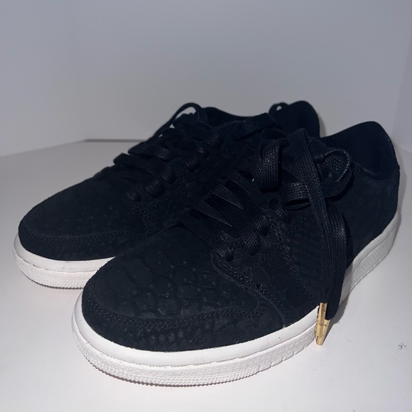 Jordan Wmns Air Jordan 1 Retro Low NS NRG - Picture 1 of 12